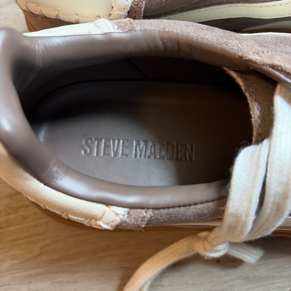 Steve Madden Two-Tone Suede & Leather Sneaker - Cream & Brown